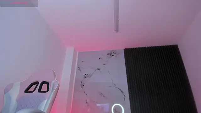 Chloemuaak live sex cam