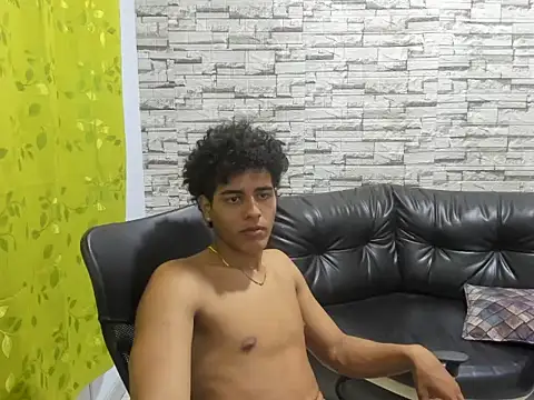 jean_shark live cam on StripChat