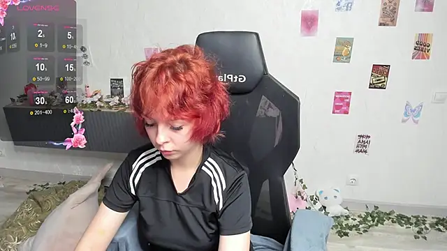 Inferno_kitten live cam on StripChat