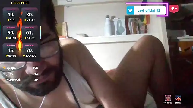 Javi_92 live cam on StripChat