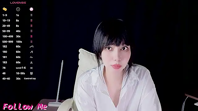 LOVEQQ6 live cam on StripChat