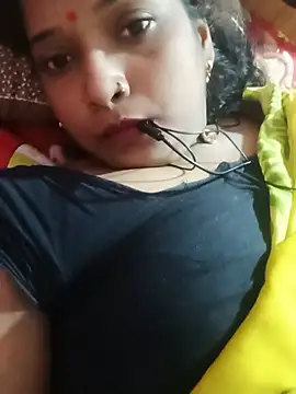 Renurani1 live cam on StripChat