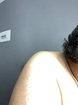 Hailey_Curvy live cam on StripChat