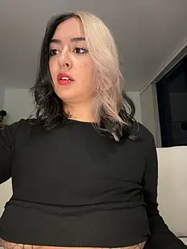 Rae_Lil_White live sex cam