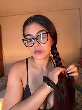 kathii95 live cam on StripChat