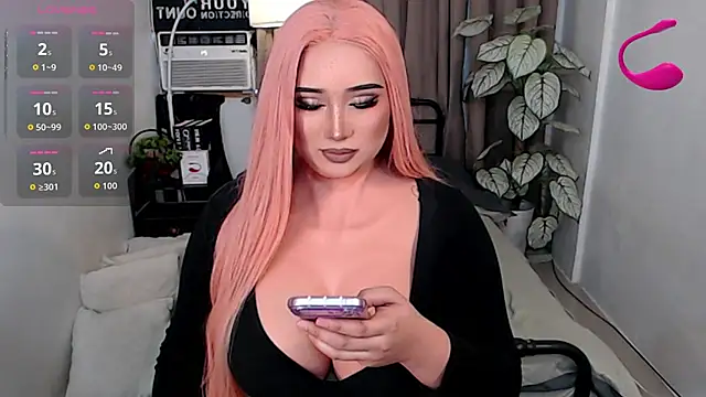 SASSYsavannahts live cam on StripChat