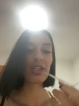 Catmila94 live sex cam