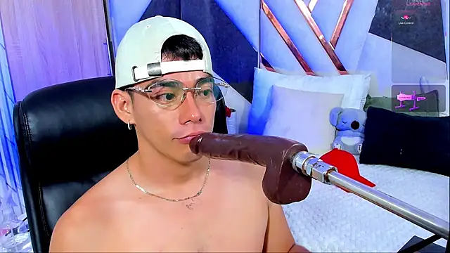 Alejandro_karter18 live sex cam
