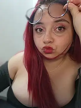 CURVY-HORNY live cam on StripChat