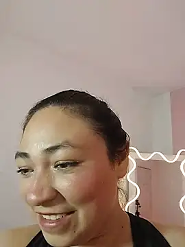 ALESIAMOON_TAY live cam on StripChat