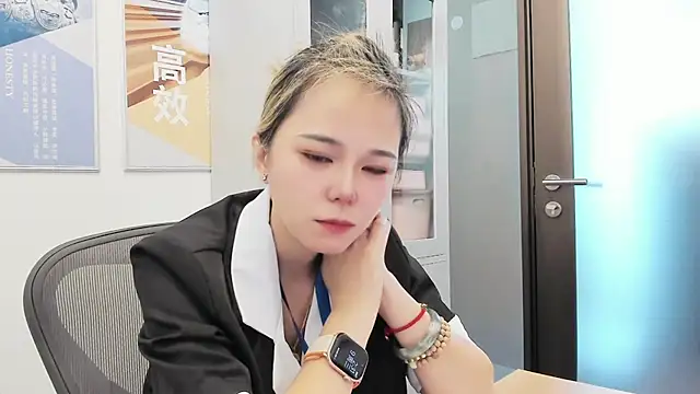 KKMM168 live sex cam