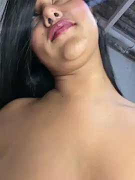 _indiahot_01 live cam on StripChat