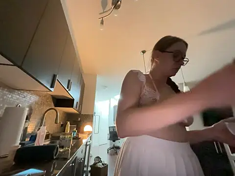 yoursunflower live cam on StripChat