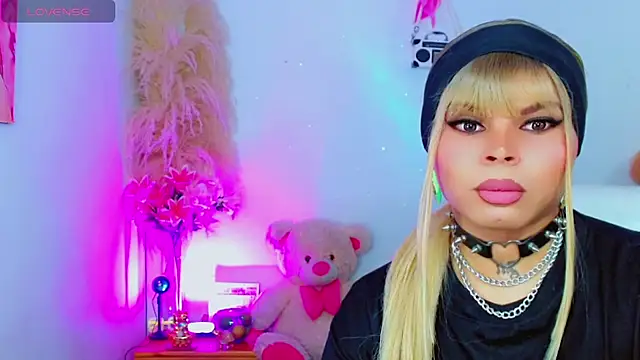 AdanKinng live cam on StripChat