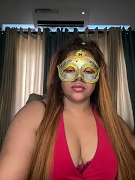 Zaralanson live cam on StripChat