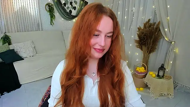 AirySilhouette live cam on StripChat
