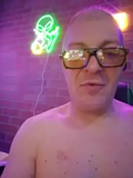 chronic_vibez live cam on StripChat