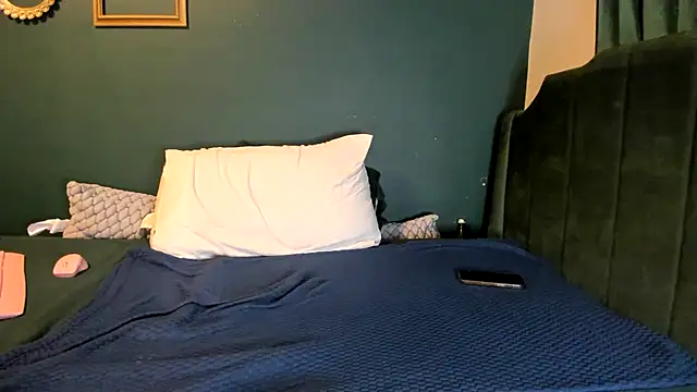 ellla_LA