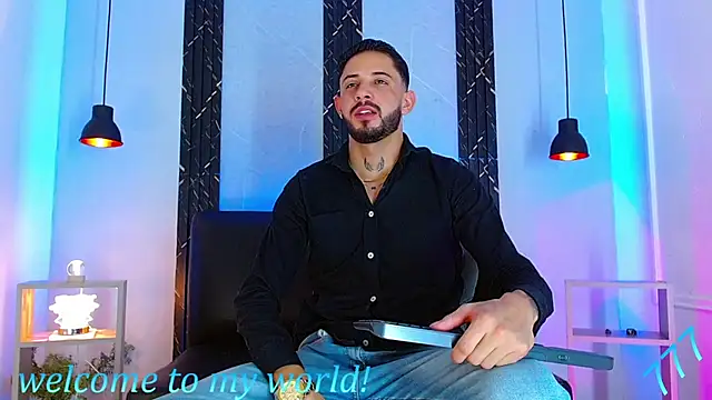 Erick_Wall live cam on StripChat
