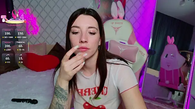 Curious_Lily live cam on StripChat