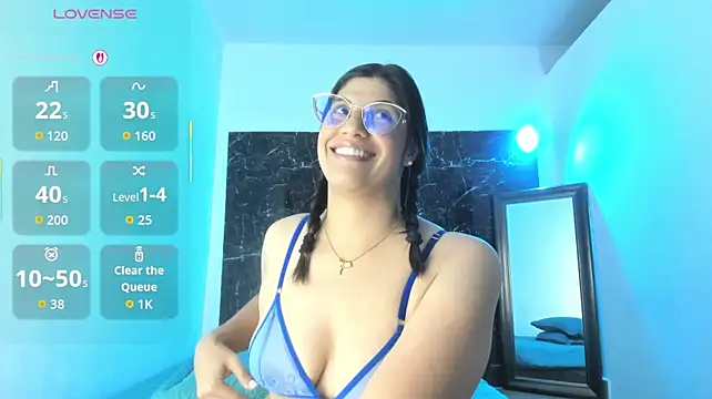 suzan_23 live cam on StripChat