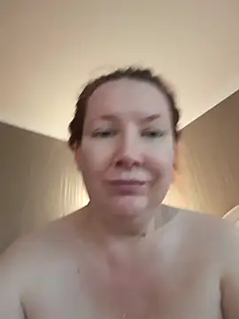 GoddessLara live cam on StripChat