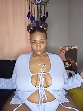 CocoBootyyy live cam on StripChat