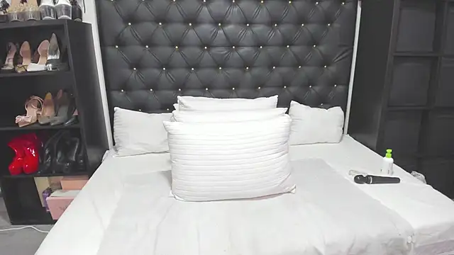 BbwSQUIRTERxx live cam on StripChat