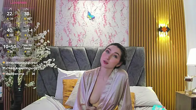 Ayla_min live cam on StripChat