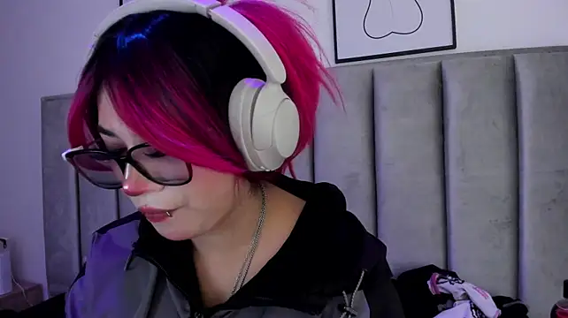 Kitty_Gang live sex cam