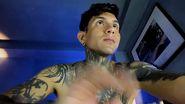 Travisttanner28 live sex cam