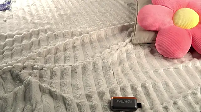 MonetLeitman live sex cam