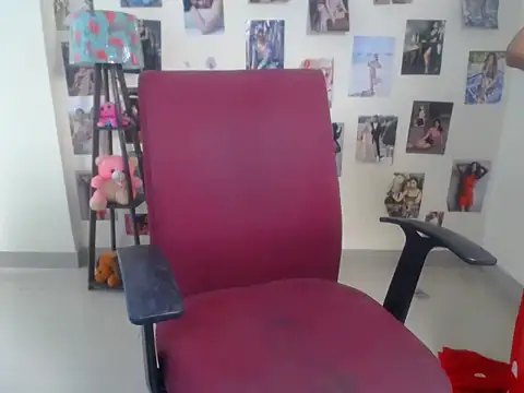 silent_girl69 live cam on StripChat