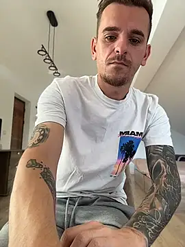 Huge_cock22cm live sex cam