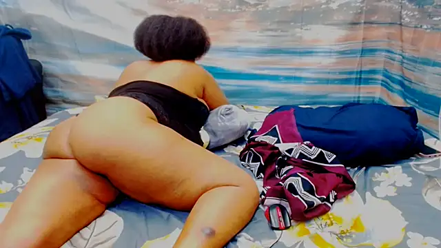 CURVYELEGANCExxx live cam on StripChat