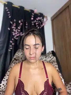ScarletDarkMuse live sex cam