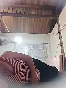 Lena_9x live cam on StripChat
