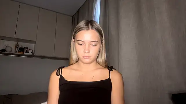 AndeanWhim live cam on StripChat