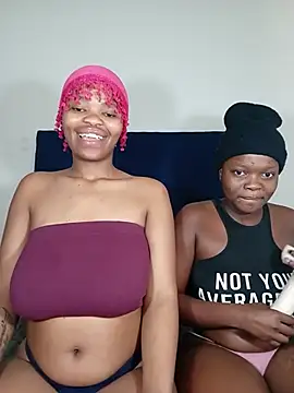 Thickmama16 live cam on StripChat