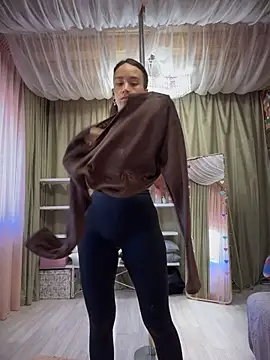 QuietNicole live sex cam