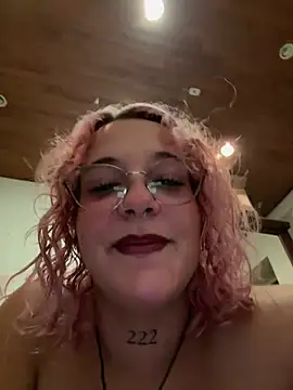 lunab4bygirl live cam on StripChat