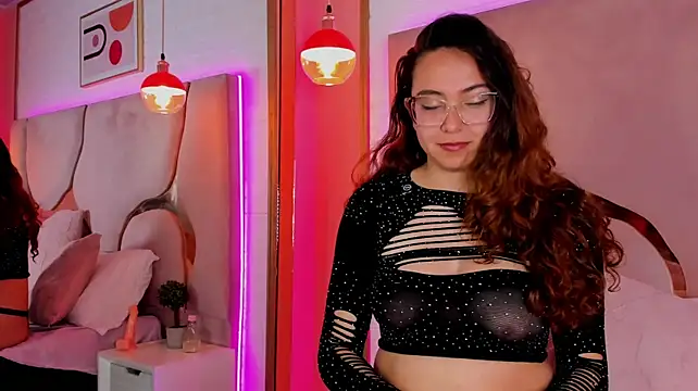 VeronicaJonesss_ live cam on StripChat
