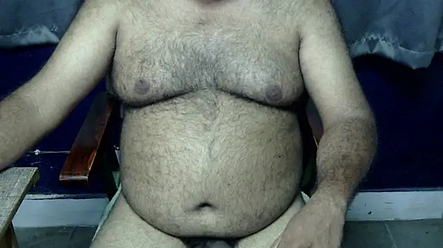hairysubcub_70 live cam on StripChat