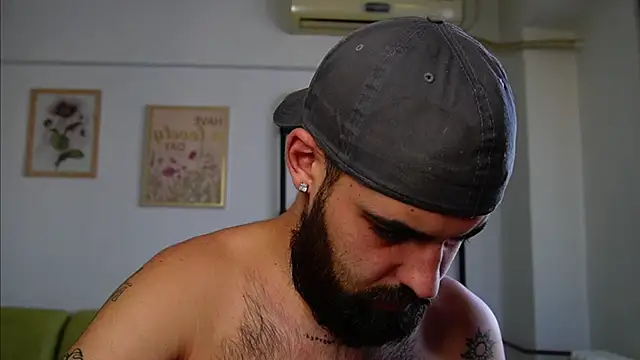 HairyRobxxx live cam on StripChat