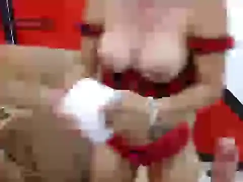 miss_tinnymafe live cam on StripChat