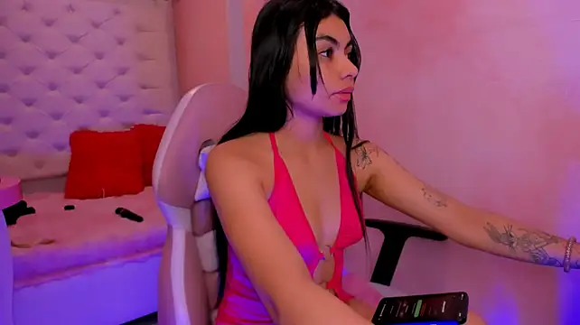 Alejaa21_ live cam on StripChat