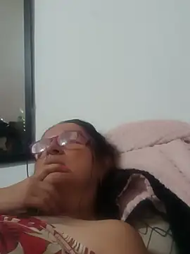 consentidamummy09 live cam on StripChat