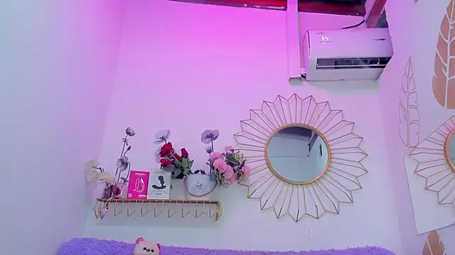 Ariadna_Evangeline live cam on StripChat