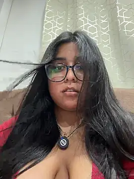 virginbrunette99 live cam on StripChat
