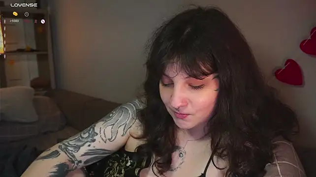 maymary_ live cam on StripChat